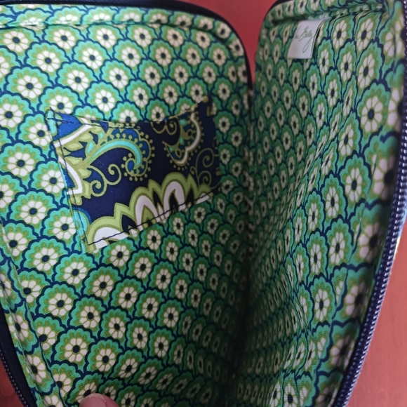 Vera Bradley tablet case/sleeve with zipper NWOT - Picture 3 of 4